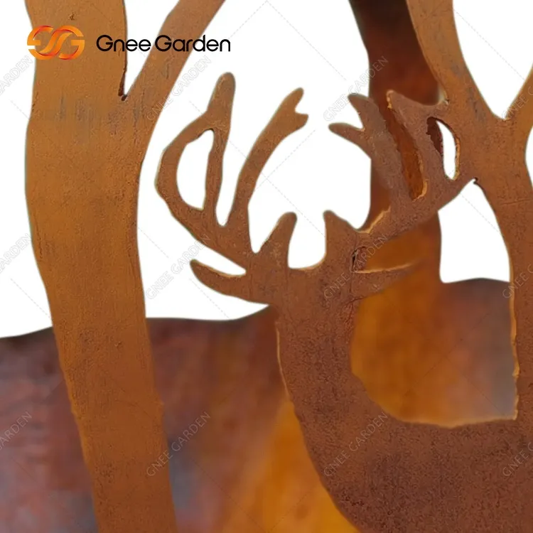 Corten Fire Sphere for Forest-þema garðar