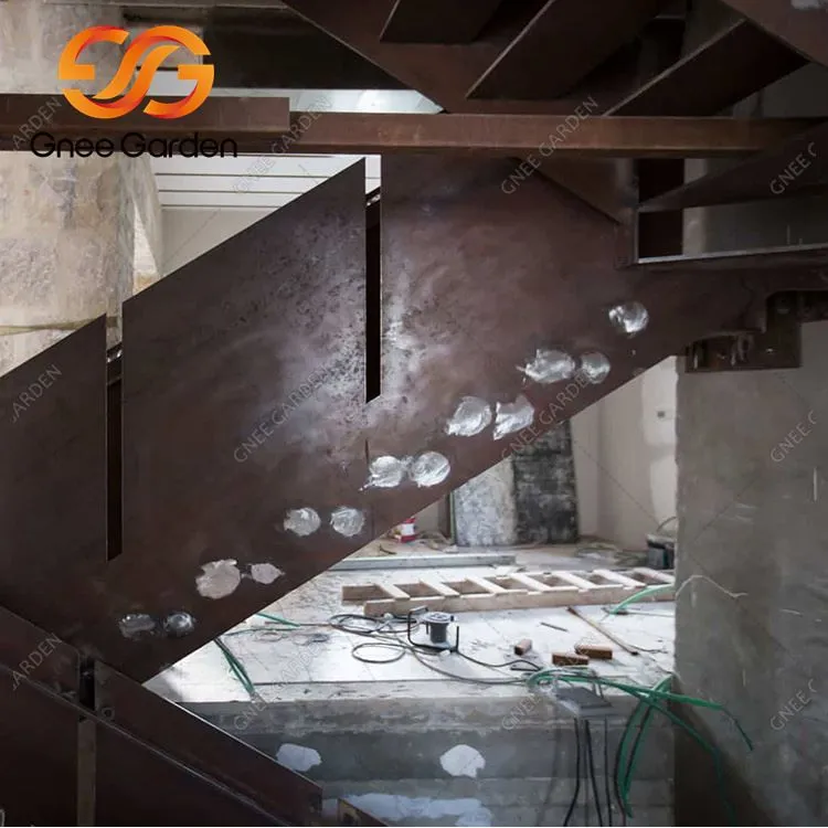 Corten Stál Stiga Og Veggklæðning