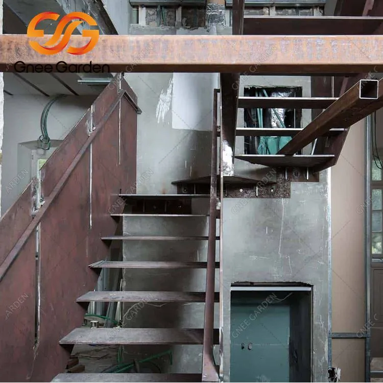 Garður Corten stálstigar