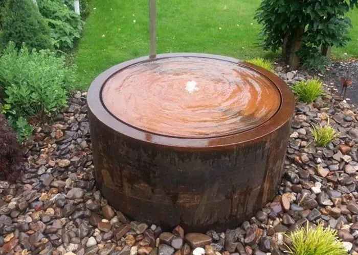 Ryðgað stál vatnsþáttur